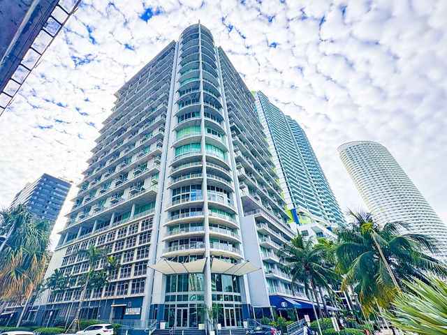 Neo Vertika  photo 3